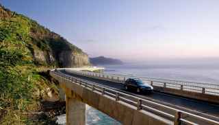Sea cliff bridge
