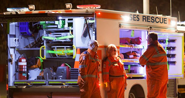 SES rescue at night with volunteers
